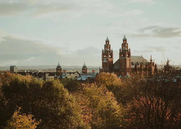 Glasgow hotels near Kelvingrove Art Gallery and Museum
