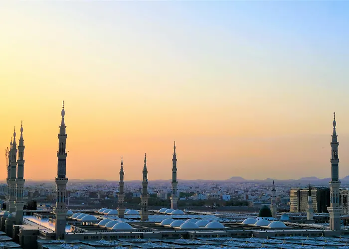 Medina Hotels With Amazing Views